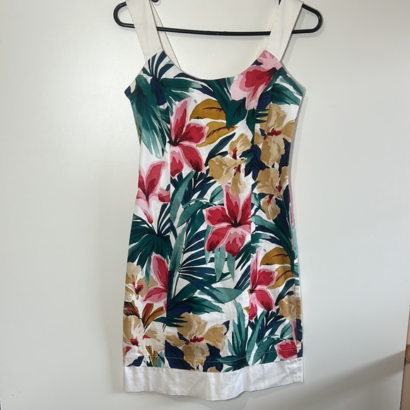 TRUCCO FLORAL MINI DRESS IN SIZE 36 EUROPEAN STRETCHY MATERIAL WIDE STRAPS - Picture 3 of 6